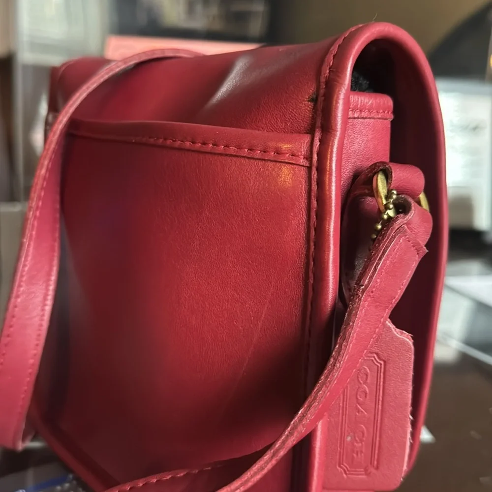 Coach 7 5/8 Vintage flap bag in mint condition wide and strap 21.5 inches long. - Picture 2 of 16